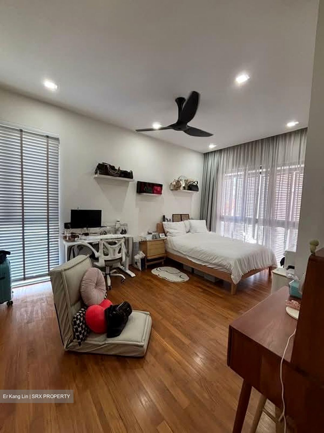 Chiltern Drive (D13), Terrace #556413941